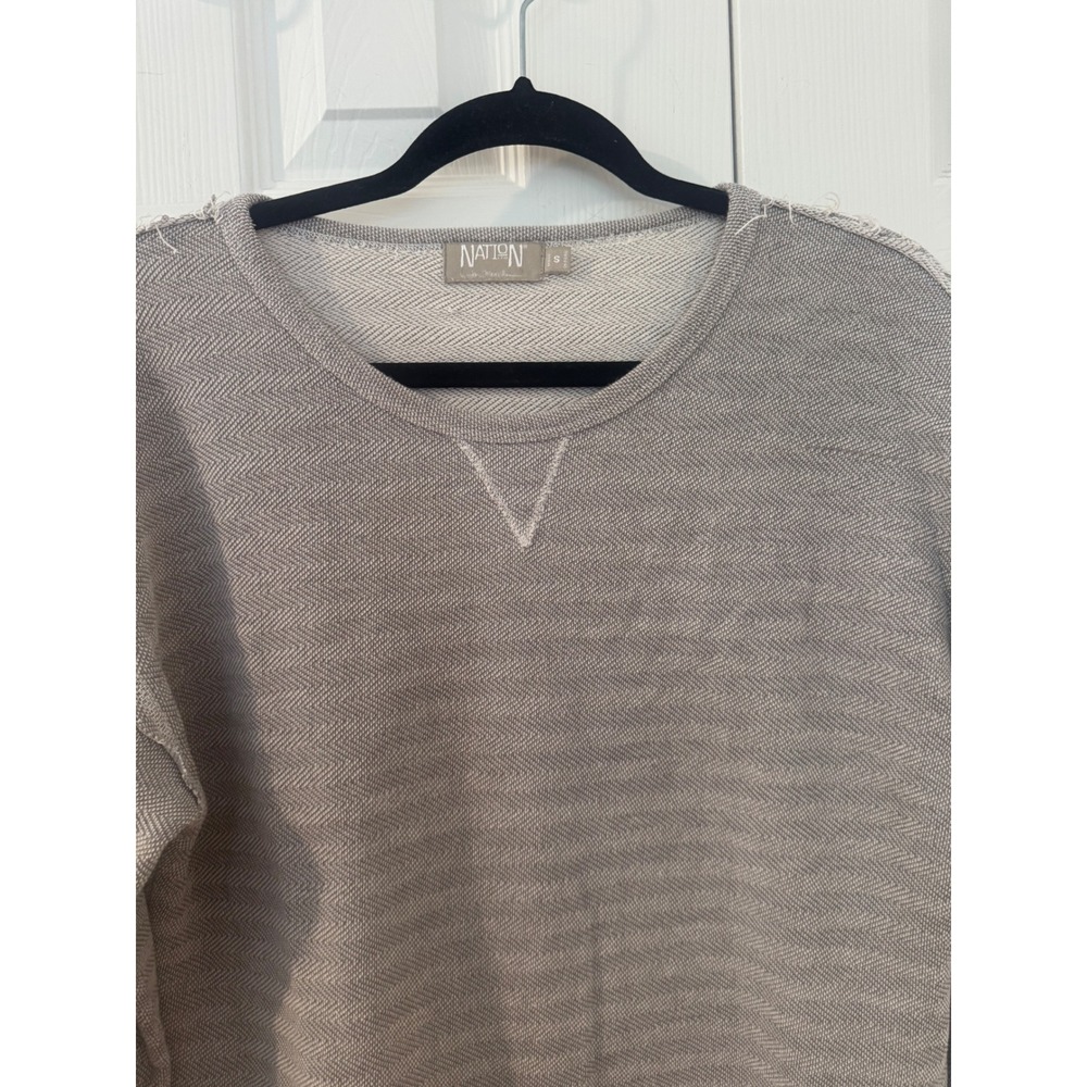 Nation LTD Jen Menchaca Grey Herringbone Raw Hem Sweatshirt Womens Small Peru - Picture 3 of 9